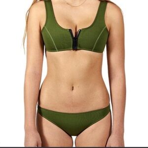 Hoaka swimwear size small bikini set low rise bottoms